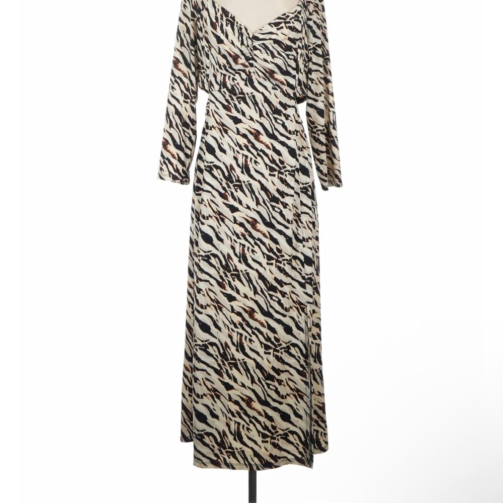 TORRID Animal Print Long Sleeve Maxi Dress - Cream/Black